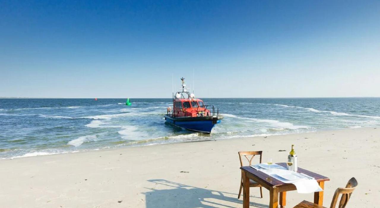 Chalet Op Camping Lauwersoog Met 3 Slaapkamers En Vaatwasser - Joycasa Exterior photo